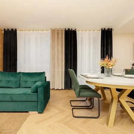 아파트 Ursus Nova With Parking By Renters Prestige *