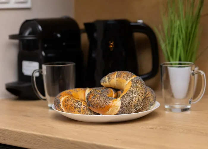 Ursus Nova With Parking By Renters Prestige